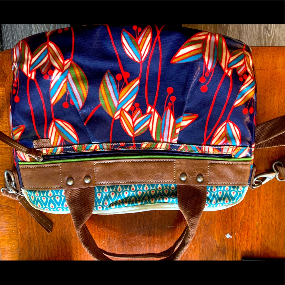 Fossil messenger bag with computer protection